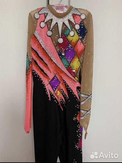 Костюм для фигурного катания, гимнастики