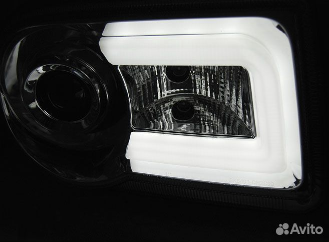 Фары Chrysler 300C (04-10) lpch21