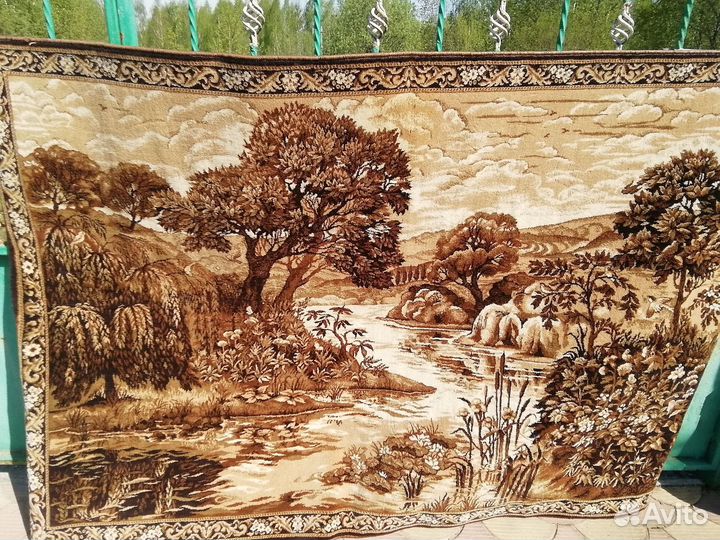 Ковер шерстяной