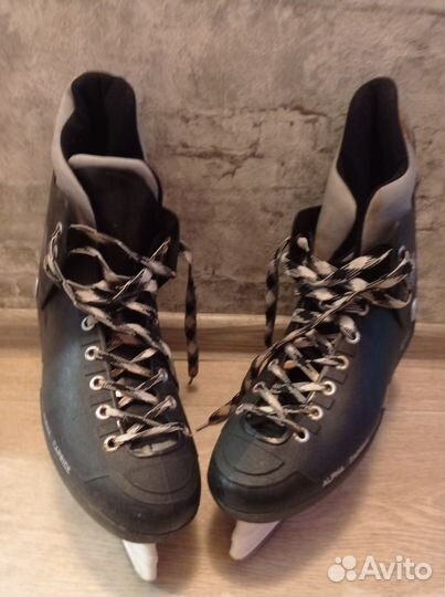 Коньки хоккейные 42 размер