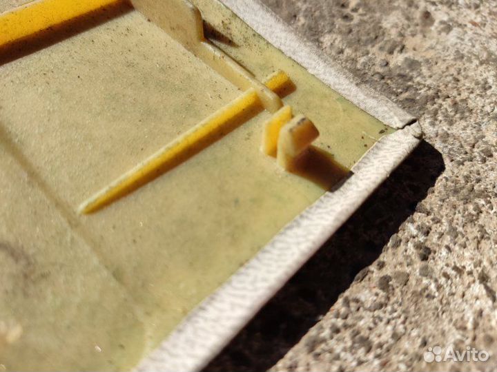 Крышка фонаря Volkswagen Golf 2 хетчбек 1.8I 1992