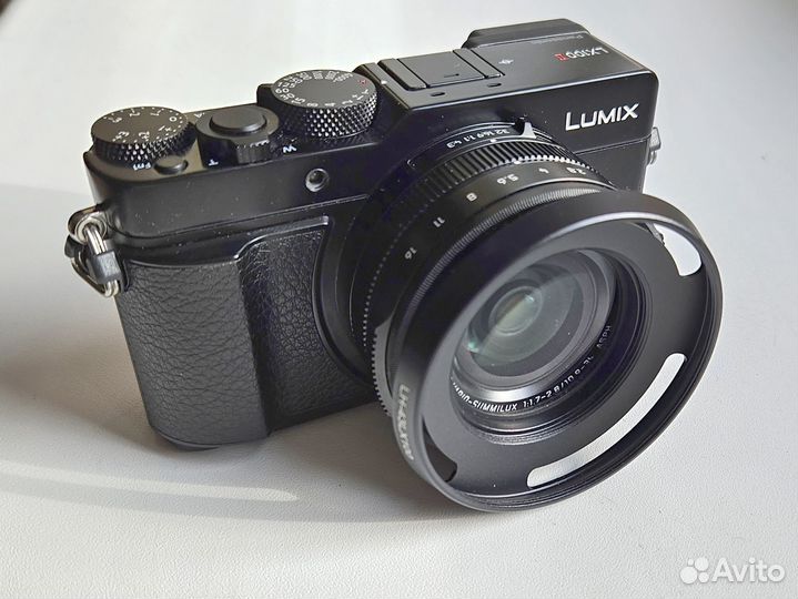Фотоаппарат Panasonic Lumix DC-LX100M2 с допами