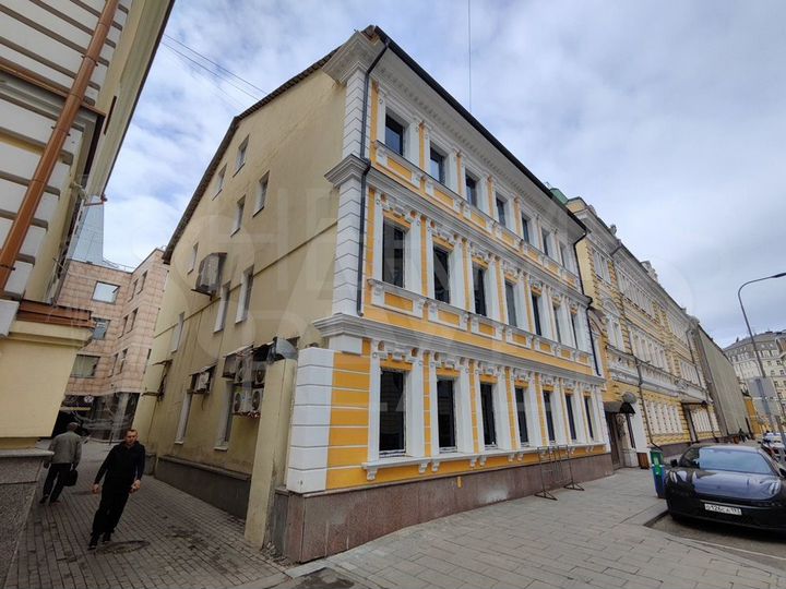 Аренда здания (осз) 1000 м2 м. Новокузнецкая (цао)