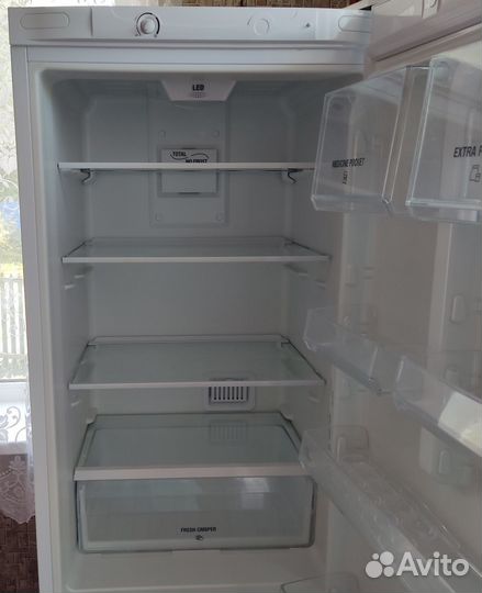 Холодильник Hotpoint-Ariston HF 4180 W