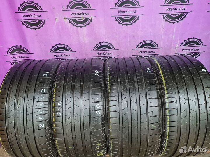 Pirelli P Zero PZ4 285/30 R21