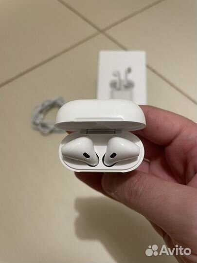 Беспроводная гарнитура Air Buds