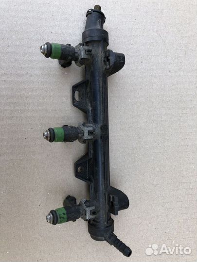 Топливная рампа Фольксваген Поло 1,2