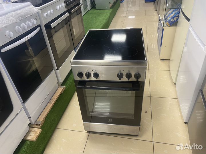 Электрическая плита (50-55 см) Electrolux