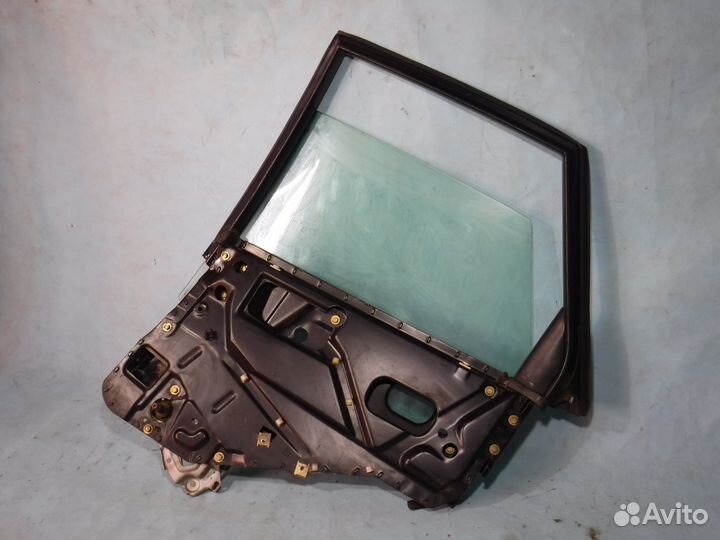 Стекло заднее правое Audi 80 b3 b4 / Ауди 80 б3 б4