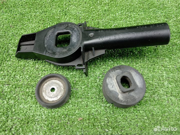 Крепление радиатора нижнее VAG Audi A5 8T A4 B8