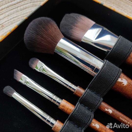 Кисти для макияжа новые