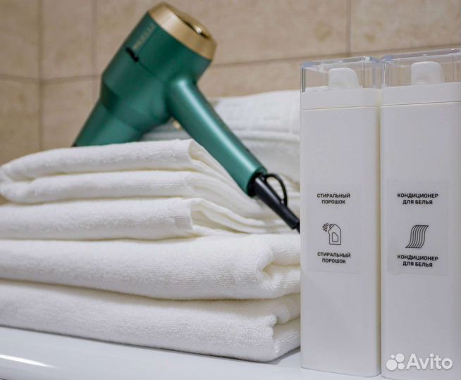 Махровые полотенца белые