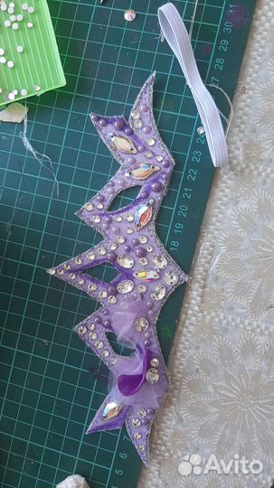 Украшение на пучок гимнастки