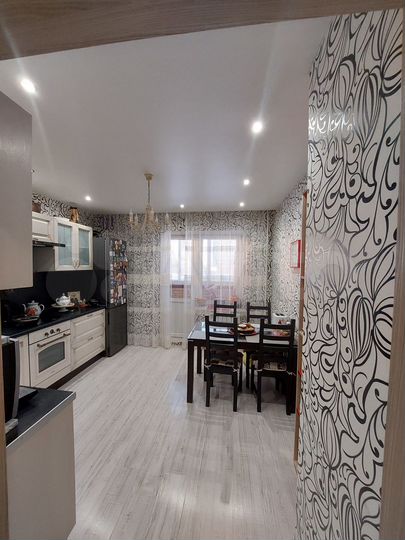 2-к. квартира, 70 м², 3/15 эт.