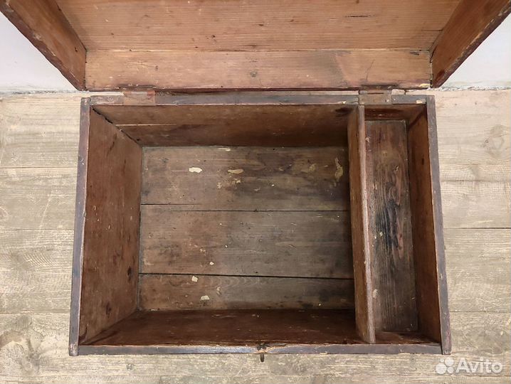 Сундук старинный деревянный