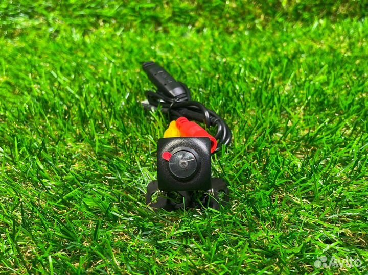 Камера переднего вида