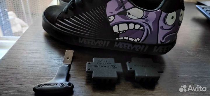Роликовые кроссовки heelys р. 40.5