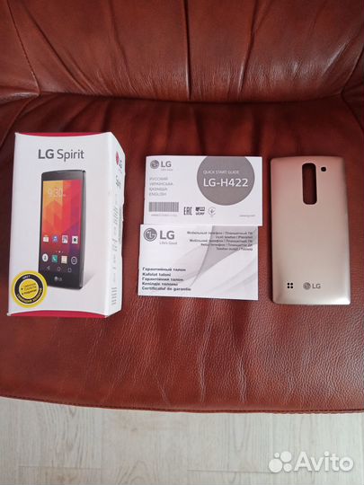 Телефон LG Spirit - сменная задняя панель(крышка)