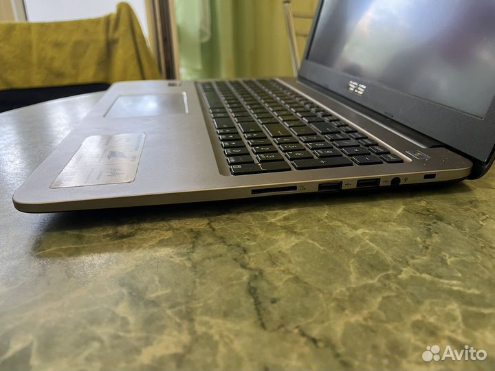 Игровой ноутбук asus