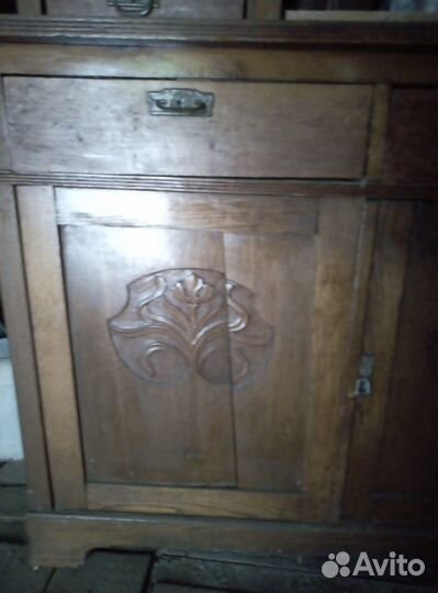 Антикварный сервант комод