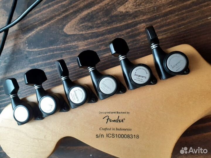 Fender squier stratocaster standard