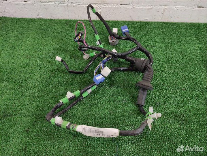 Проводка двери передней левой Lexus RX300 (MCU15)