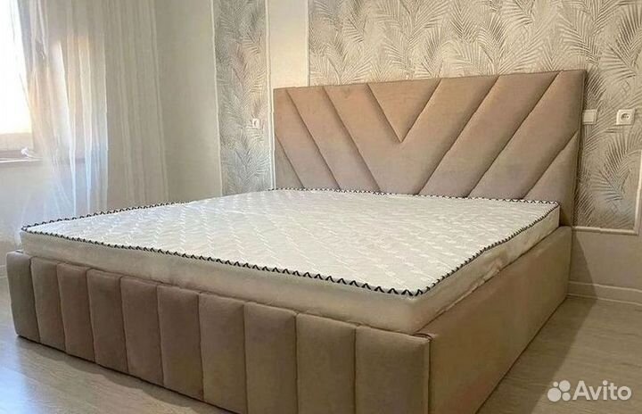 Мягкая кровать с подъемным механизмом