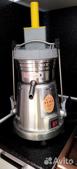 Соковыжималка Vema CE 2083 L