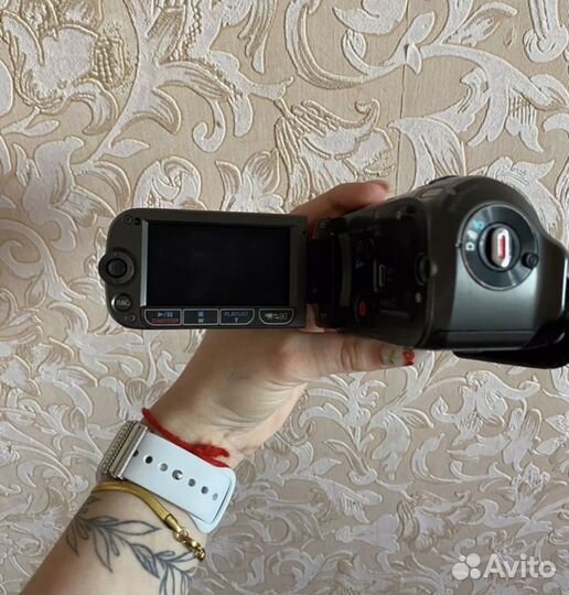 Видеокамера canon