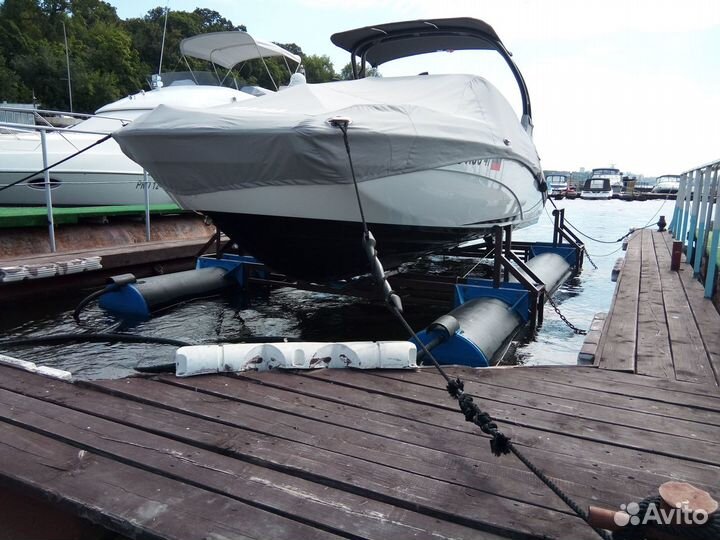 Понтон-подъемник для катеров (плавучий док)