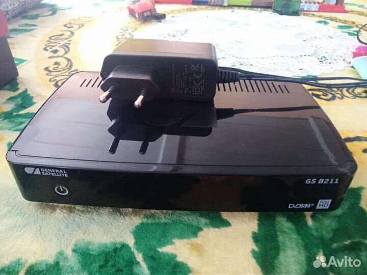 Спутниковый ресивер триколор GS B211 Full HD