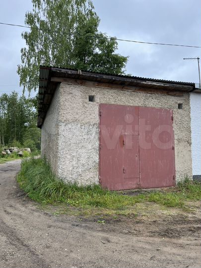 Гараж, > 30 м²