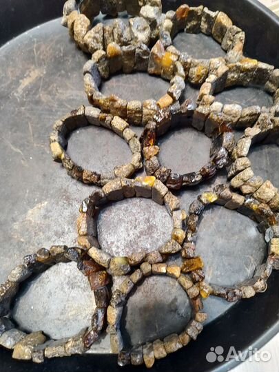 Янтарные украшения