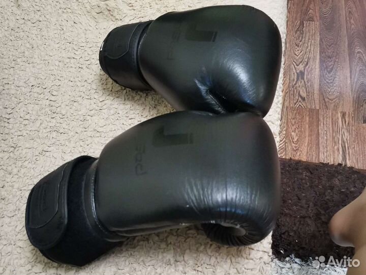 Боксерские перчатки Jagged Dusk Total Black