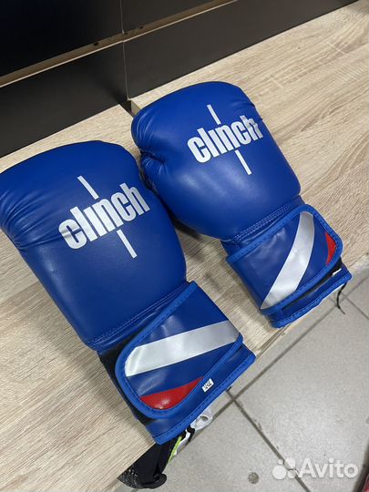 Боксерские перчатки clinch olimp 12oz
