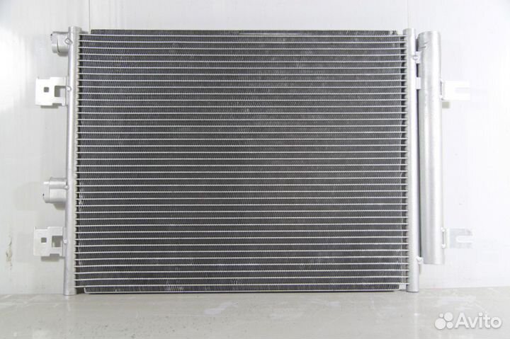 Радиатор кондиционера Рено Сандеро Renault stepway