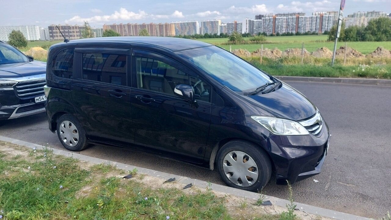 Honda Freed: фото владельца
