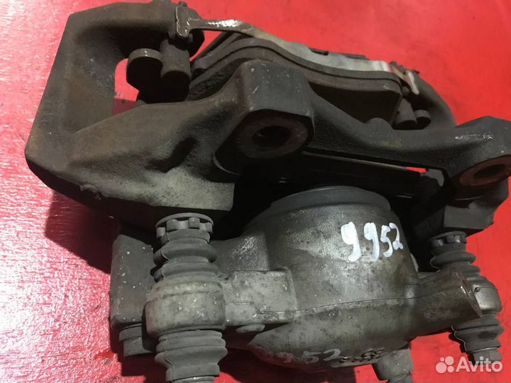 Суппорт передний правый Mercedes-Benz E-Class w212