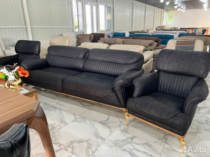 Диван и два кресла