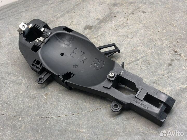 Кронштейн задний правый Bmw X6 E71 2012-2014