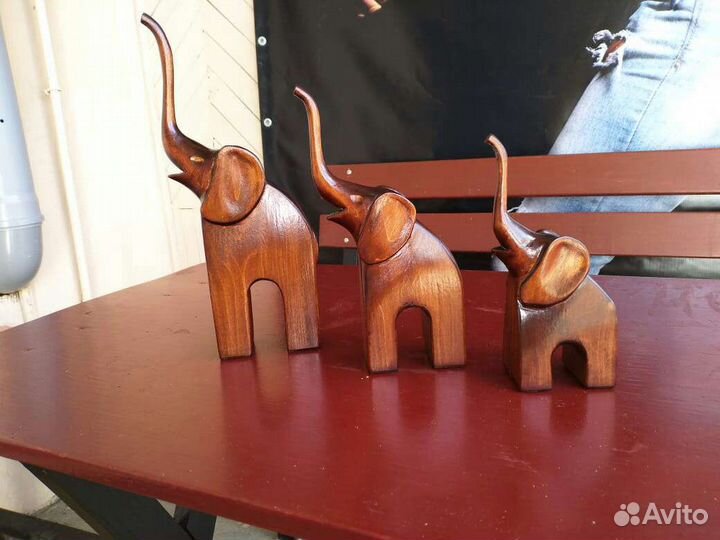 Статуэтка из дерева