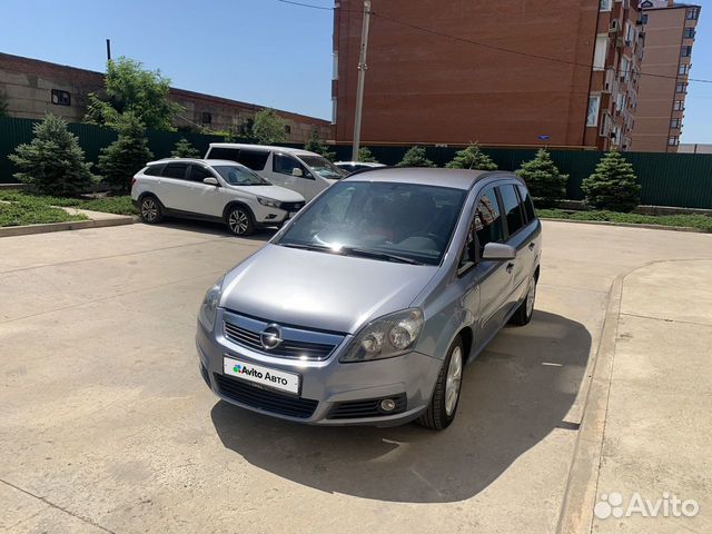 Opel Zafira 1.8 AMT, 2007, 300 000 км с пробегом, цена 635000 руб.