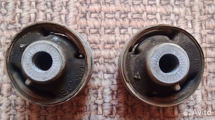 Сайлентблок рычага Ауди Шкода Фольксваген Б\У