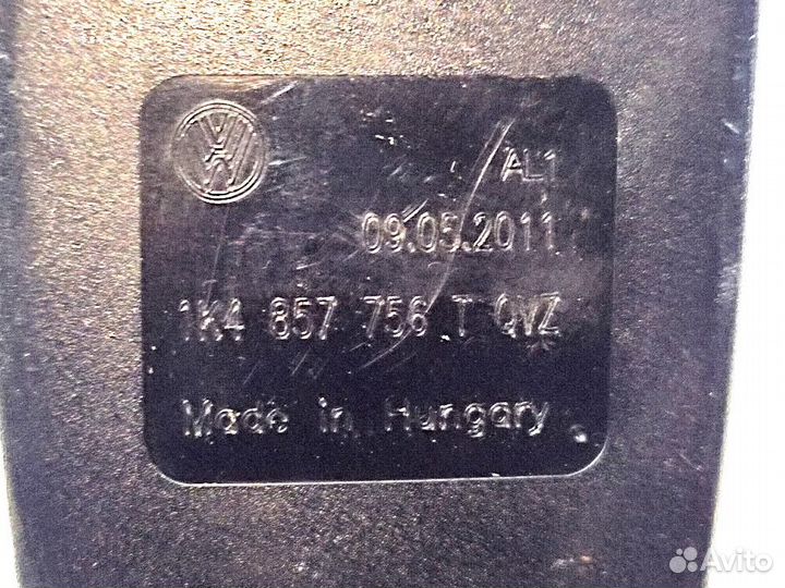 Замок ремня безопасности правый Golf VI (2008-2013