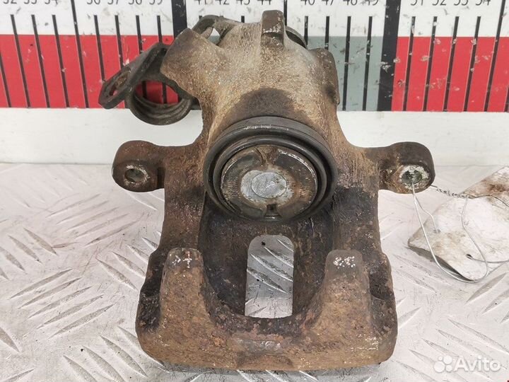 Суппорт задний правый для Volkswagen Passat 5