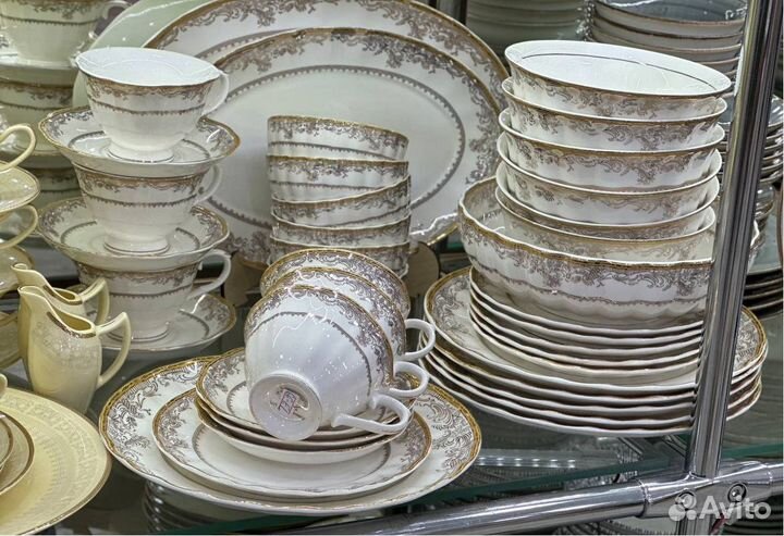 Чайно столовый сервиз 39 предметов