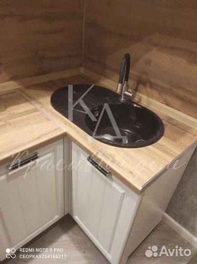 Угловой кухонный гарнитур в наличии