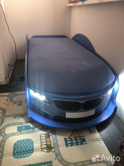 Детская кровать машинка