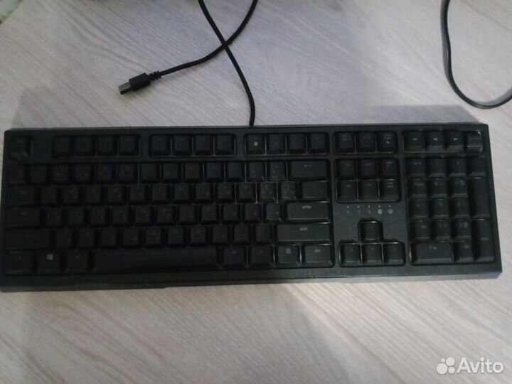 Продам клавиатуру Razer Ornata V2