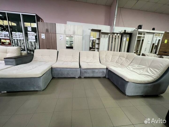 Диван шикарный